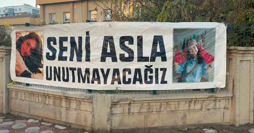 Şehit öğretmen Aybüke Yalçın, vurulduğu yerde anıldı