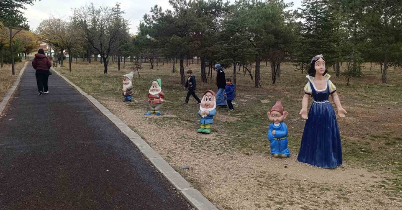 Bu da oldu: Pamuk Prensesin cücelerini çaldılar