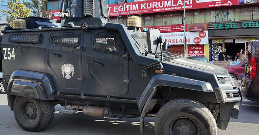 Esenyurt’ta otele el bombası atıldı