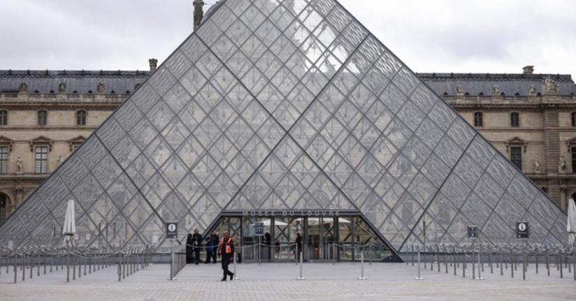 Louvre'dan Avrupalı olmayan ziyaretçilerin girişine yüzde 45 zam