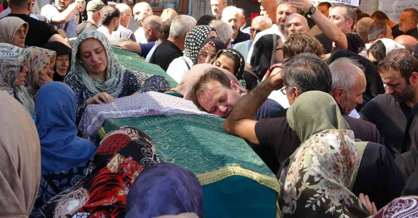 Kaza süsü vererek eşini ve çocuğunu öldüren doktor, cezaevinde intihar etti