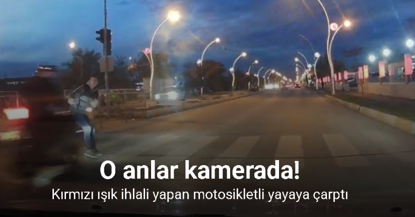 Kırmızı ışık ihlali yapan motosikletli yayaya çarptı, 2 kişi yaralandı: O anlar kamerada