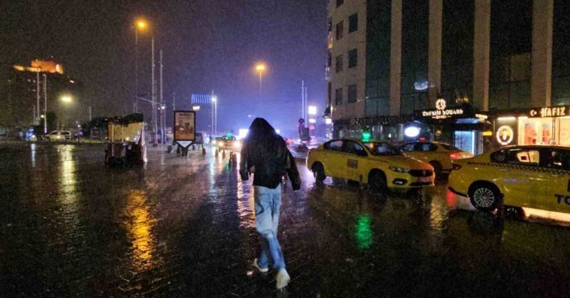 İstanbul’da beklenen sarı kodlu sağanak başladı