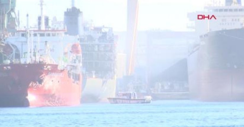 Tuzla'da tersanede gemide yangın