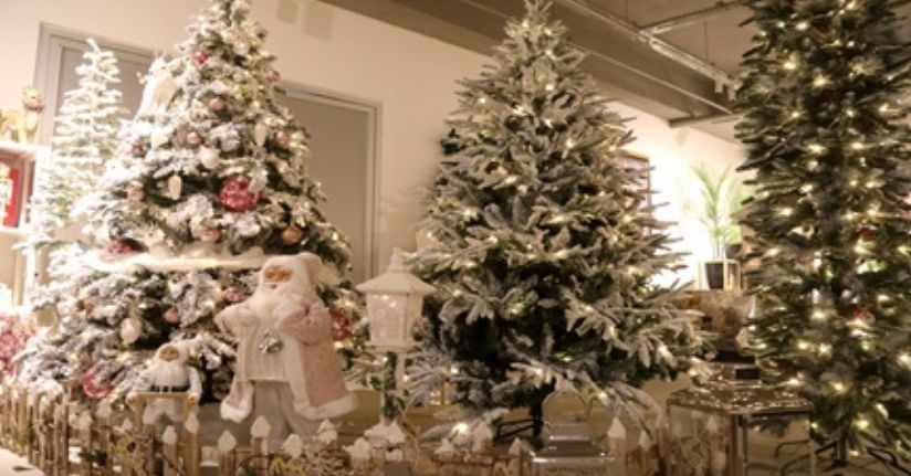 Yılbaşı ağaçlarında hazır süslü ve kompakt modeller ilgi görüyor