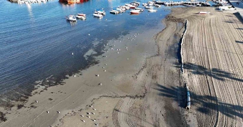 Tekirdağ’da deniz 20 metre çekildi, sahil havadan görüntülendi