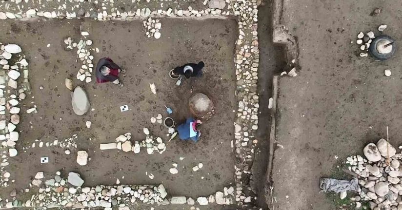 Amasya’da 2 bin 600 yıllık tandır keşfedildi