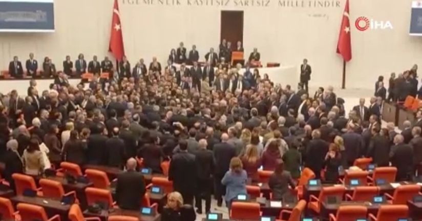 TBMM’deki bütçe görüşmelerinde yumruklu kavga