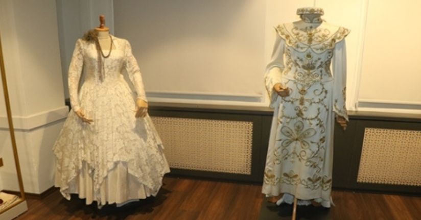 100 yıllık gelinlikler, 200 yıllık binada sergileniyor