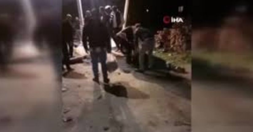 Büyükçekmece’de motosiklet karşı şeritten gelen araçla çarpıştı: 2 ölü