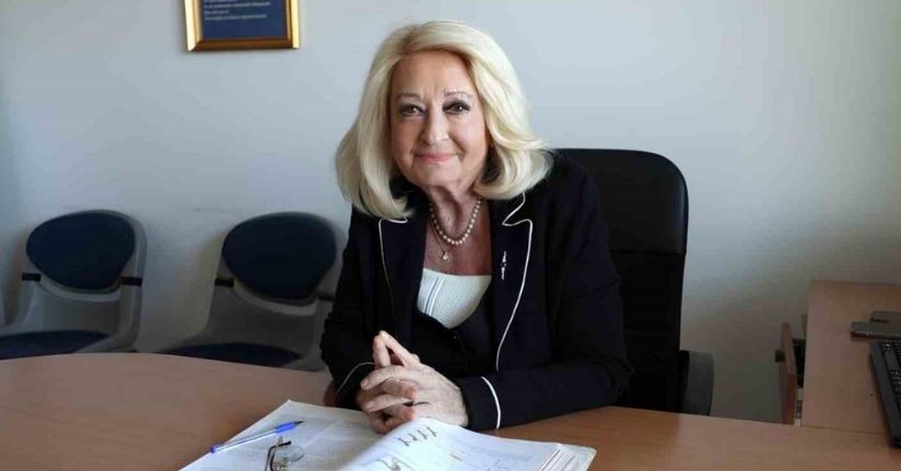 İzmir Ekonomi’nin ‘Bilim Ödülü’ gururu