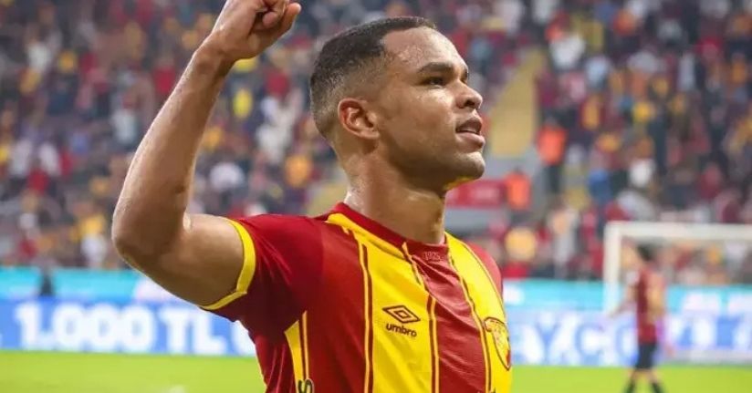 Göztepe’de ilk devrenin yıldızı Juan olduGöztepe’de ilk devrenin yıldızı Juan oldu