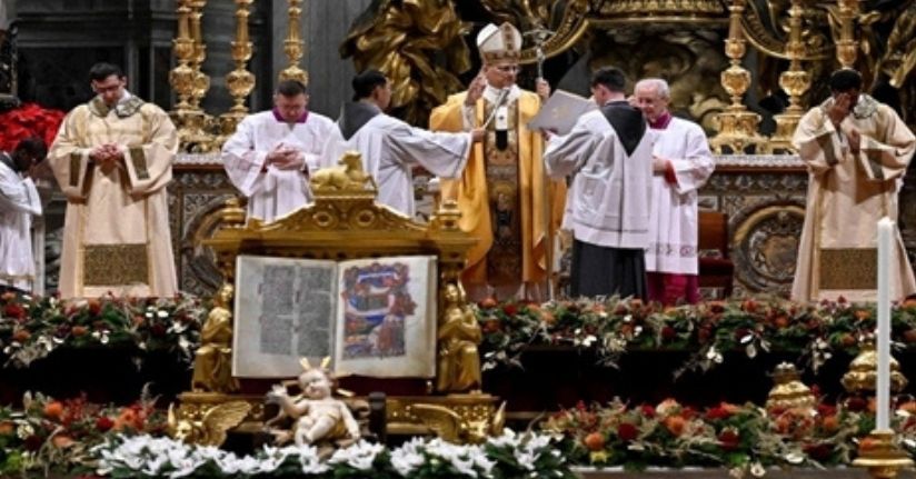 Papa 14’üncü Leo, Vatikan'da ilk kez Noel ayini yönetti