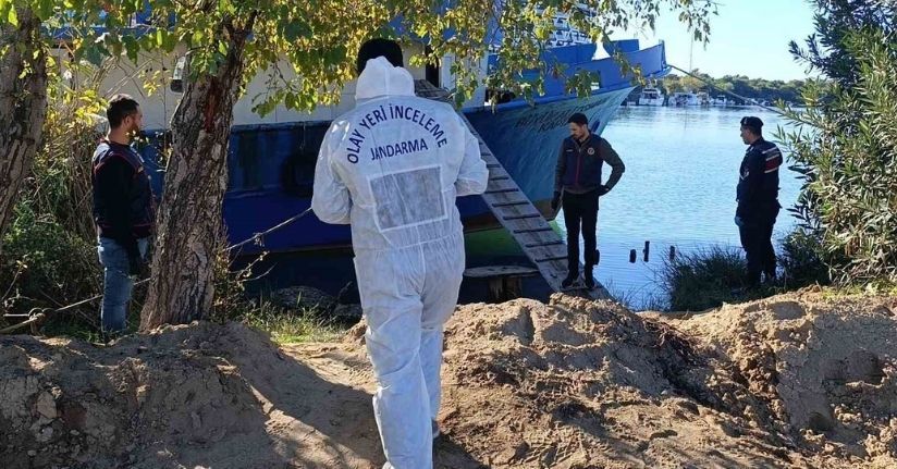 Balık avlamaya gelen vatandaşlar Manavgat Irmağında erkek cesedi buldu