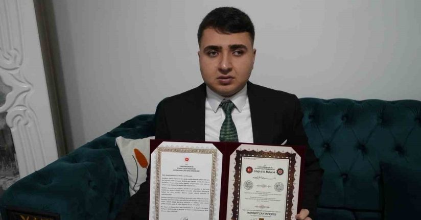 Kur’an-ı Kerim aşkı, görmeyen gözü oldu 1 yılda hafız oldu