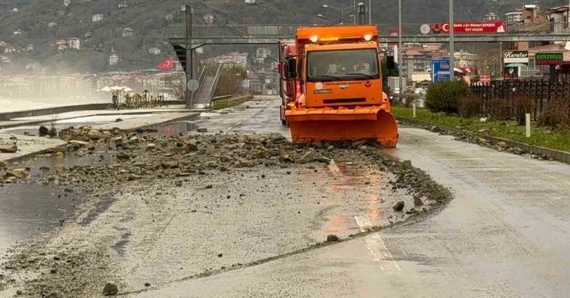 Rize’de fırtına
