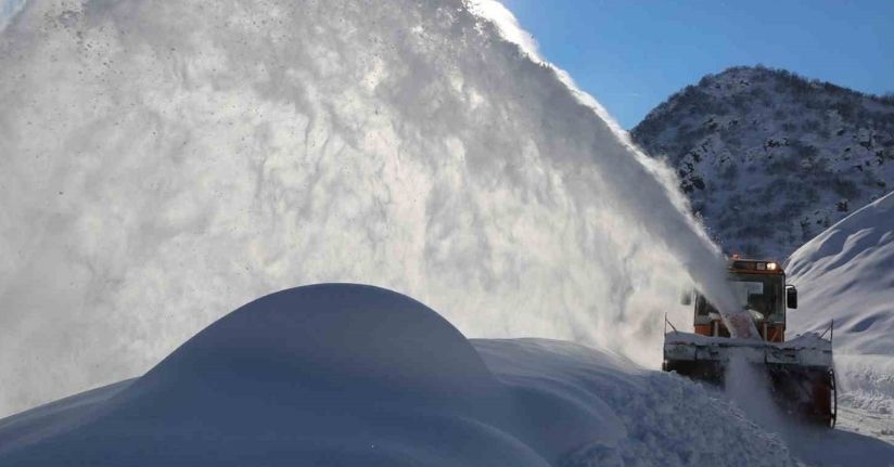 Erzincan’da 449 köy yolu ulaşıma kapandı