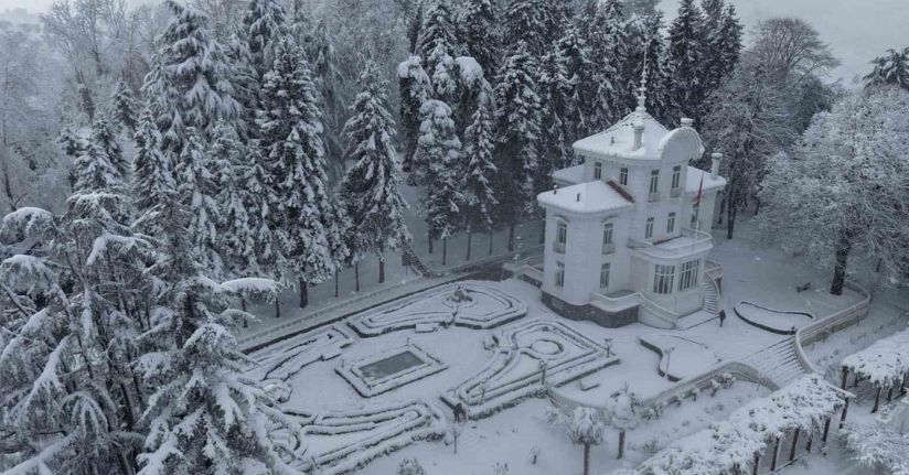 Kar Trabzon’u beyaza bürüdü