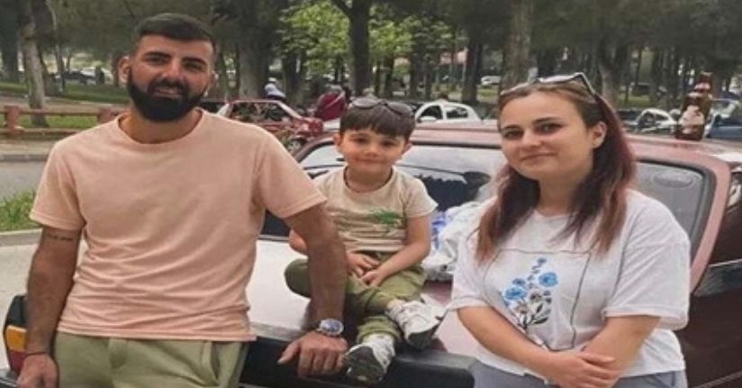 Otomobil direğe çarptı; baba ve oğlu öldü, sürücü anne ağır yaralı