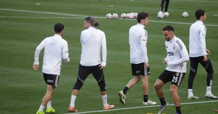 Beşiktaş, Antalya’daki kampında hazırlıklarını sürdürüyor