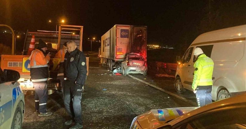 Ankara’da tıra çarpan aracın sürücüsü hayatını kaybetti