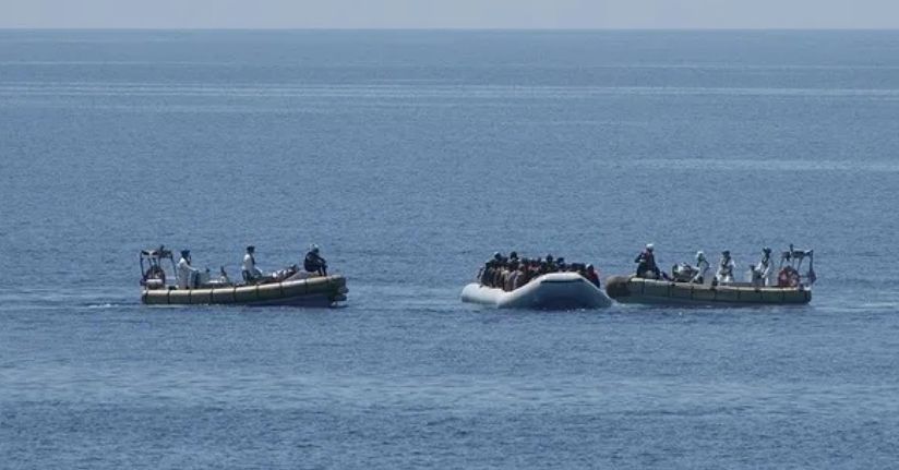 İzmir’de düzensiz göçmen botu battı: 1 ölü