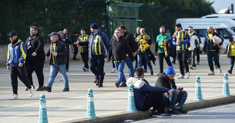 Fenerbahçeli taraftarlar Süper Kupa finali için stada geldi