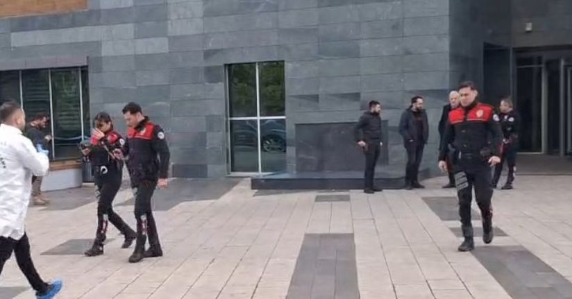 Kartal Bölge Adliye Mahkemesi'nde savcı hakimi silahla vurdu