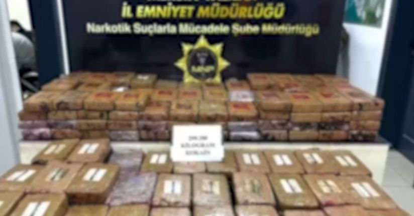 Mersin Limanı'nda 298 kilo kokain ele geçirildi