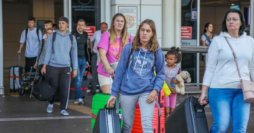 İngiliz ve Polonyalı turist Antalya'yı sevdi