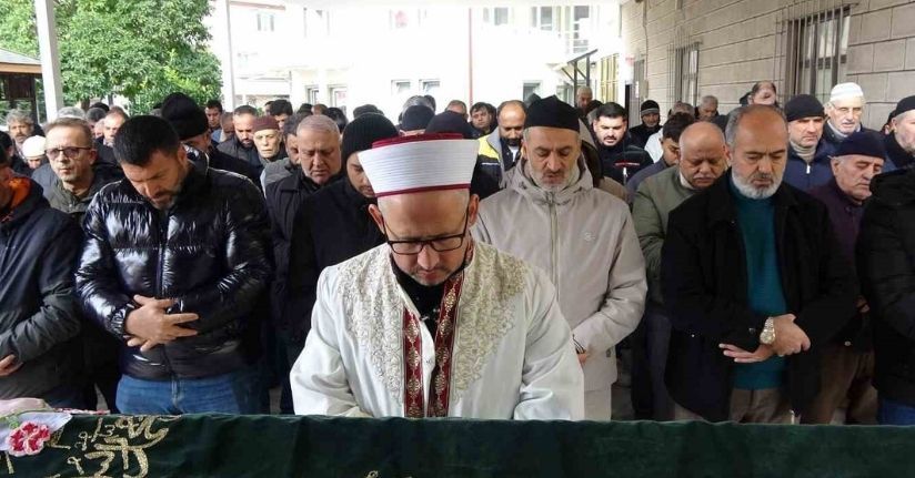 6.5 aydır teşhis konulamayan genç kızın ailesi cenazesini aldı