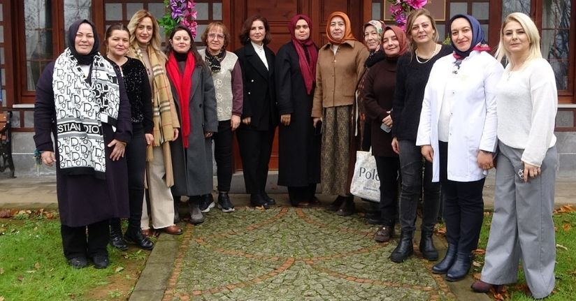 Acılarını üreterek unutuyorlar