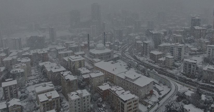 Beyaza bürünen Kartal havadan görüntülendi