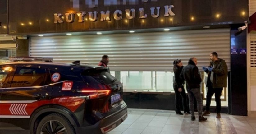 Müşterilerini kar vaadiyle para ve altın toplayıp dolandırdığı öne sürülen kuyumcu tutuklandı