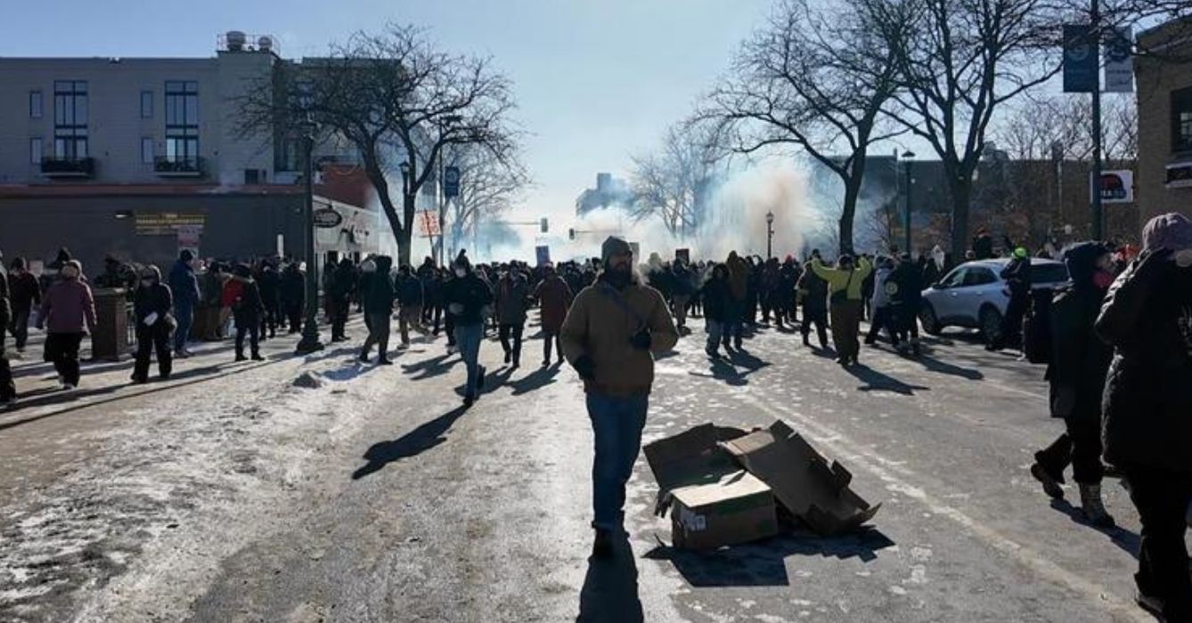 ABD'nin Texas ve Minnesota eyaletlerindeki ICE karşıtı protestolarda 18 kişi gözaltına alındı