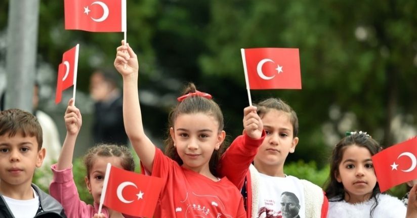 Okullarda ikinci dönem, ‘bayrak sevgisi’ temasıyla başlayacak