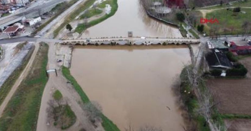 Metrekareye 60 kilogram yağış düşen Edirne’de, Tunca Nehri’nde su seviyesinde kritik artış