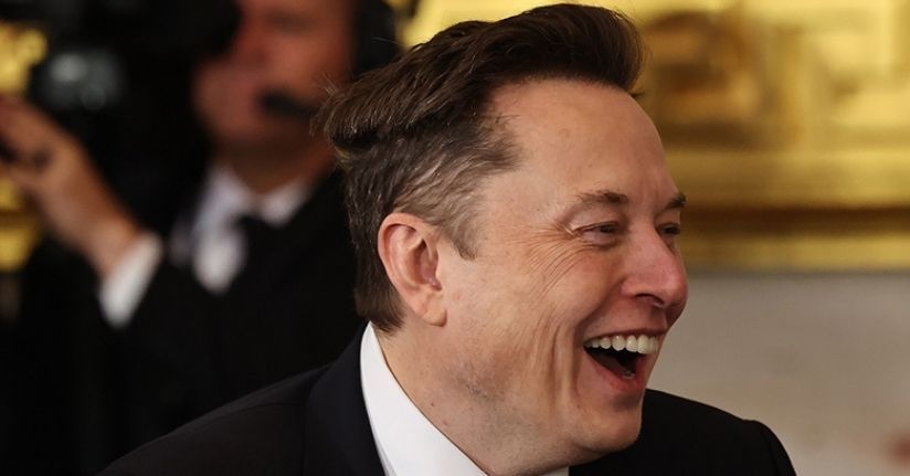 Elon Musk net serveti 800 milyar doları aşan tarihteki ilk insan oldu