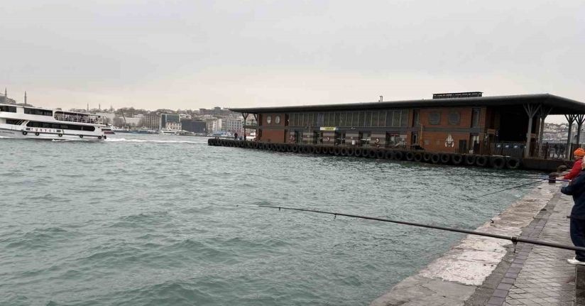 Beyoğlu Karaköy’de denizde kadın cesedi bulundu