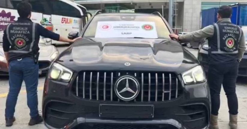 Gümrükten usulsüz geçirilen 65 lüks araca el konuldu: 22 gözaltı