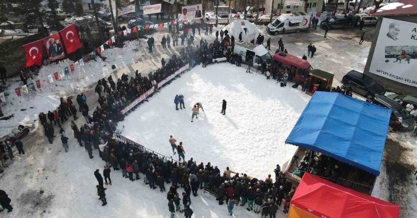 Artvin’de 300 yıllık kar üstü karakucak geleneği yaşatılıyor