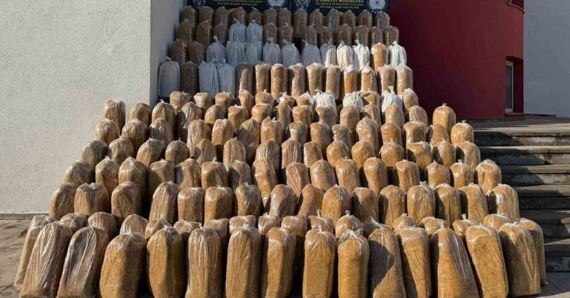 Adana’da 2 ton 500 kilogram kaçak tütün ele geçirildi