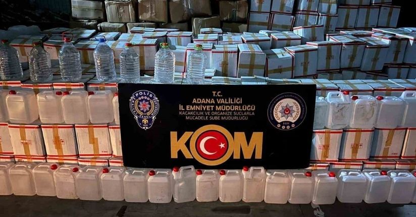 Sahte içkinin piyasaya sürüldüğü depoya baskın: 21 bin litre sahte içki ele geçirildi