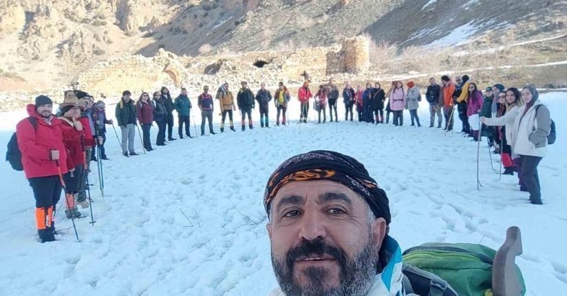 Van’da beyaz örtü altında tarihe yolculuk: Der Meryem Manastırı ziyaret edildi