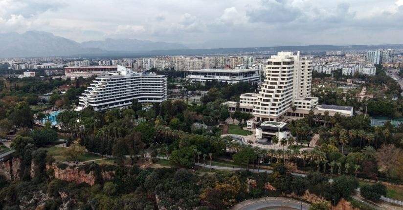 Milyar dolarlık arazi davasında yeni gelişme; 5 yıldızlı 3 otelin tapularının iptali için dava