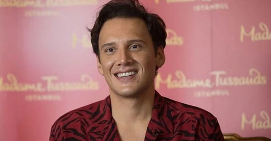 Şarkıcı Edis gözaltına alındı