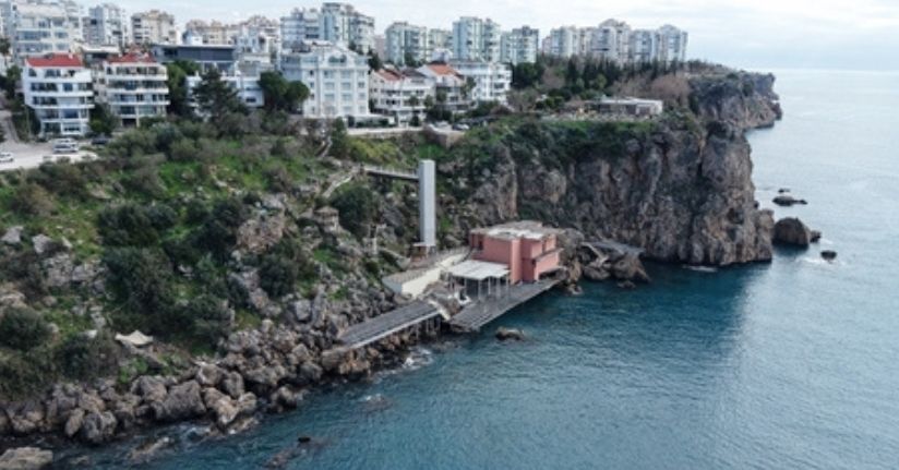 Falezlerde 26 noktada kaçak yapı tespit edildi