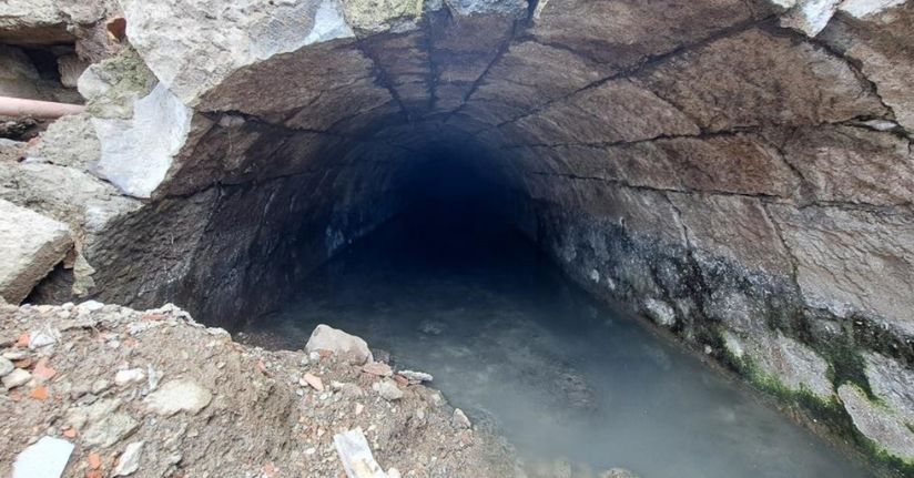 Türkiye’de bir örneği daha yok; Trabzon’da Roma dönemine ait su kanalı ortaya çıktı