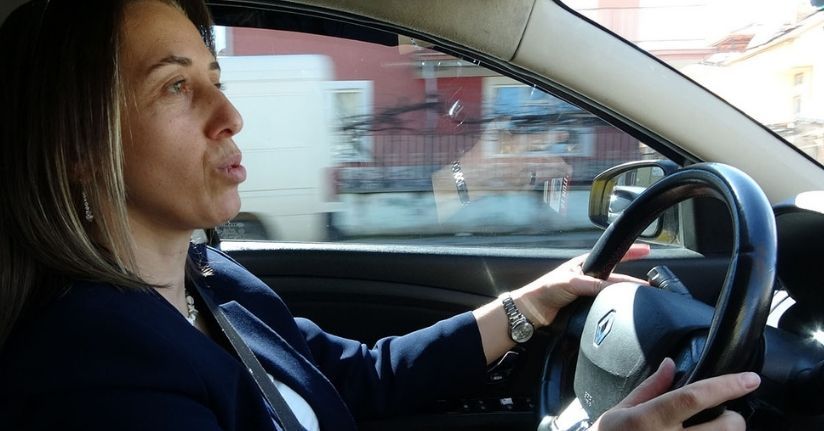 Maaşına zam istedi, işinden oldu: Taksi şoförü kadın neye uğradığını şaşırdı