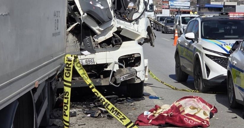 Ankara’da tıra çarpan tanker şoförü hayatını kaybetti